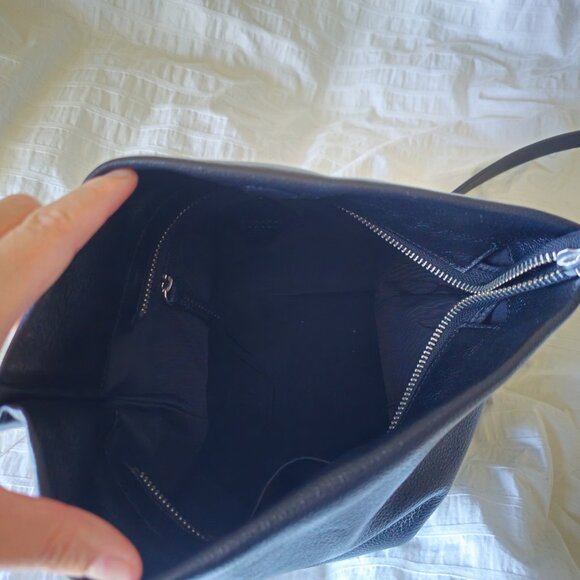 Samuel Ashley Poppy Leather Crossbody Bag - 2024 - Pebbled Black - Picture 11 of 16